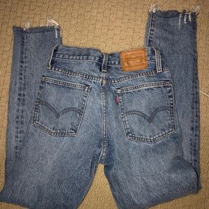 New! Levi’s Mom Jeans Size 23!